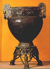 Ancient bronze utensil